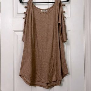 3/4 sleeve open arm top L